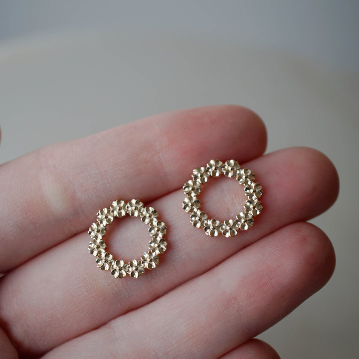 14k Wreath Earring